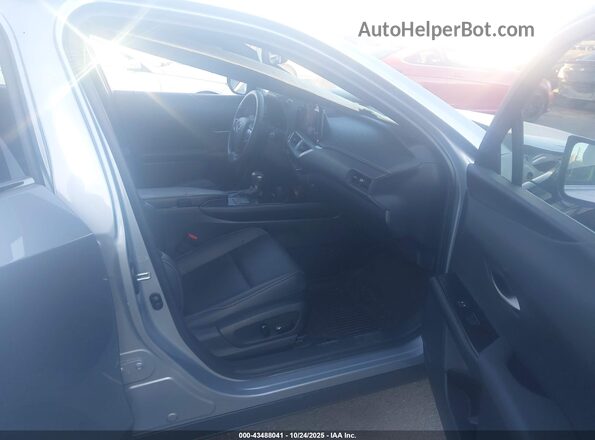JTHP6JBH7P2148102 2023 LEXUS UX 250H Silver Widok wnętrza z przodu