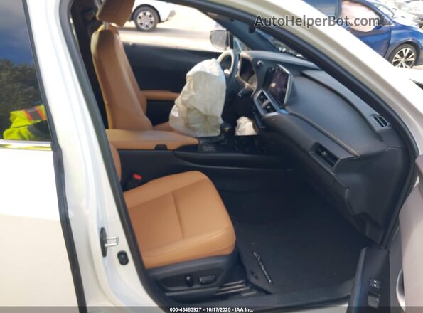 JTHP9JBH1R2072113 2024 LEXUS UX 250H White Սալոնի դիմացի տեսք