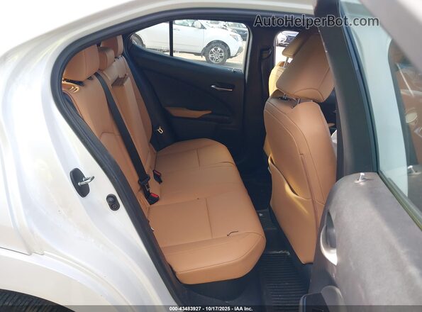 JTHP9JBH1R2072113 2024 LEXUS UX 250H White VIN կոդի պիտակի տեսք