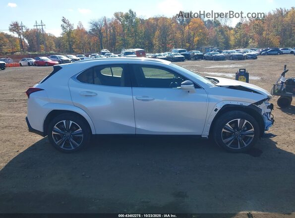 JTHP9JBH5P2065078 2023 LEXUS UX 250H White Widok wnętrza z tyłu