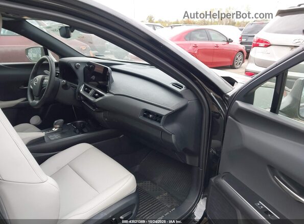 JTHUCJDH1S2007415 2025 LEXUS UX 300H Черный Вид салона спереди