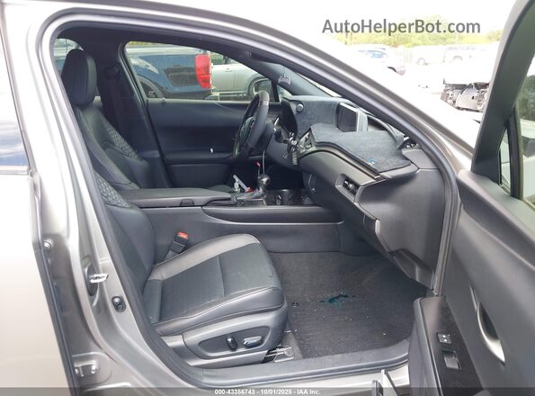 JTHX6JBH2L2065607 2020 LEXUS UX 250H Серебряный Вид салона спереди