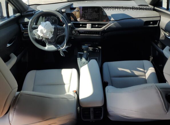 JTHX6JBH8R2191253 2024 LEXUS UX Белый Вид панели приборов