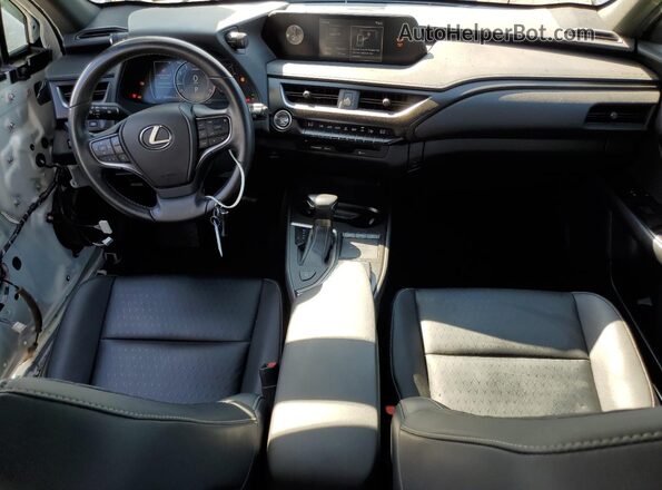 JTHY3JBHXK2002136 2019 LEXUS UX White Առջևի վահանակի տեսք