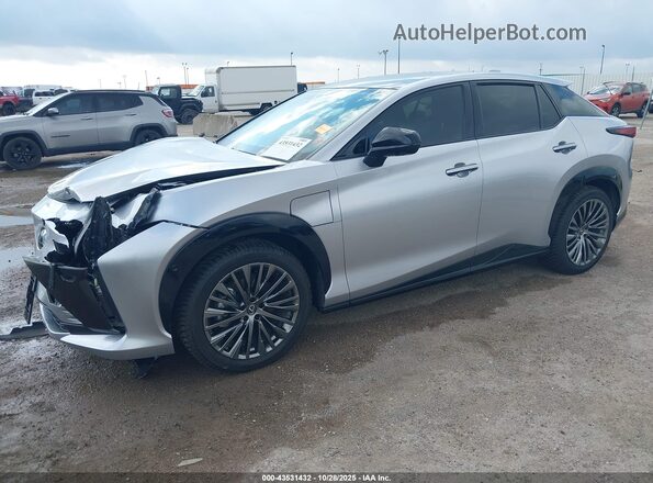 JTJAAAAB7PA012204 2023 LEXUS RZ 450E Silver Przód lewy
