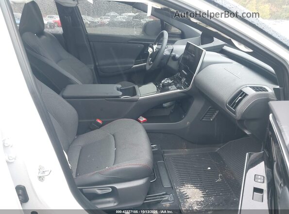 JTMABACA7SA105608 2025 TOYOTA BZ4X White Вид салону спереду