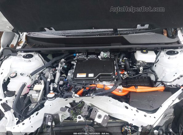 JTMABACA7SA105608 2025 TOYOTA BZ4X White Вид ззаду