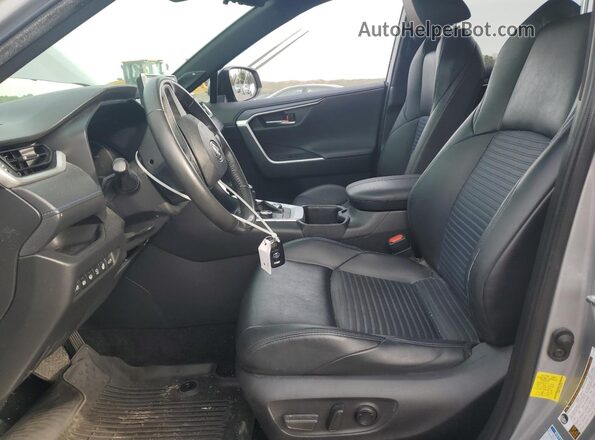 JTME6RFV9NJ023757 2022 TOYOTA RAV4 Серебряный Вид салона спереди