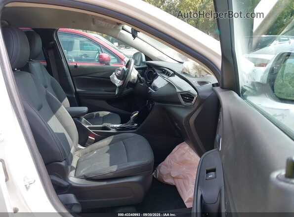 KL4MMBS28PB010459 2023 BUICK ENCORE Белый Вид салона спереди