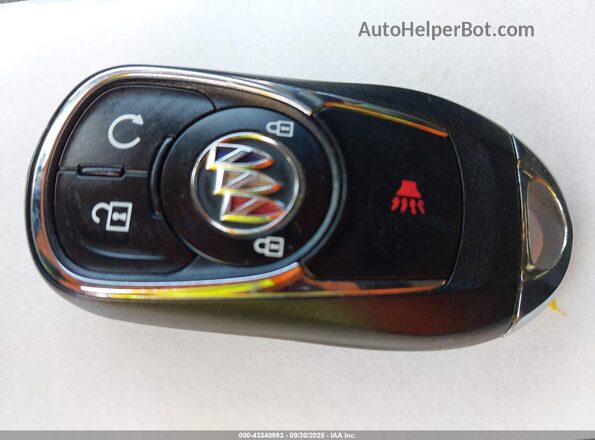 KL4MMBS28PB010459 2023 BUICK ENCORE Белый Вид панели приборов