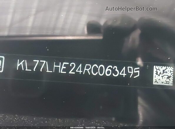 KL77LHE24RC063495 2024 CHEVROLET TRAX Blue Widok komory silnika