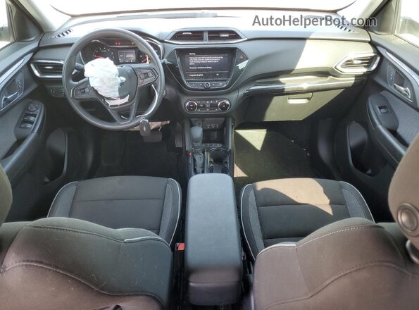 KL79MPSL8MB038997 2021 CHEVROLET TRAILBLAZER Белый Вид панели приборов