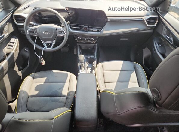 KL79MVSL4SB073859 2025 CHEVROLET TRAILBLAZER Зеленый Вид панели приборов