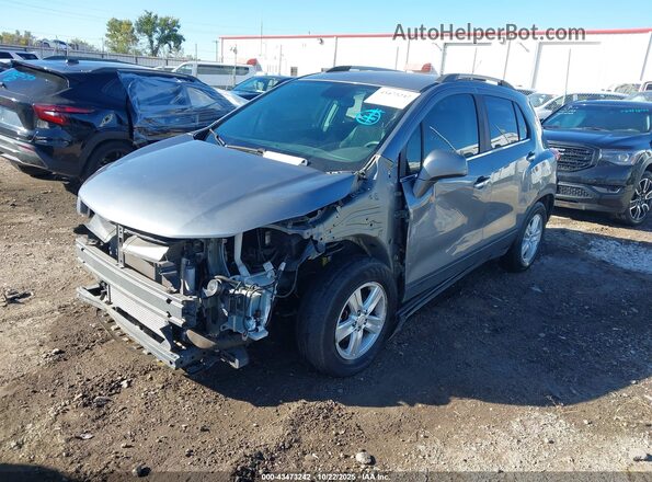 KL7CJLSB5KB928837 2019 CHEVROLET TRAX Серебряный Передняя левая четверть