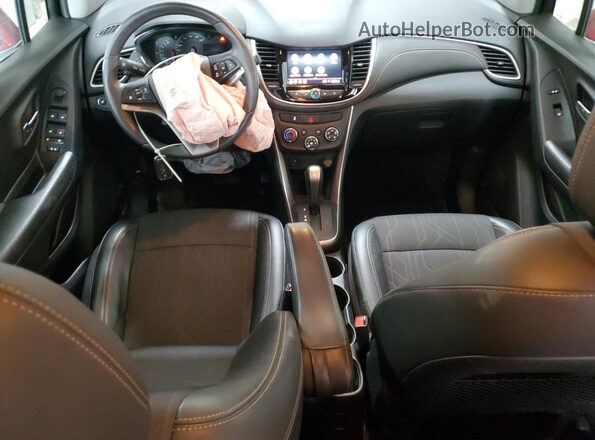 KL7CJPSB2MB358161 2021 CHEVROLET TRAX Красный Вид панели приборов
