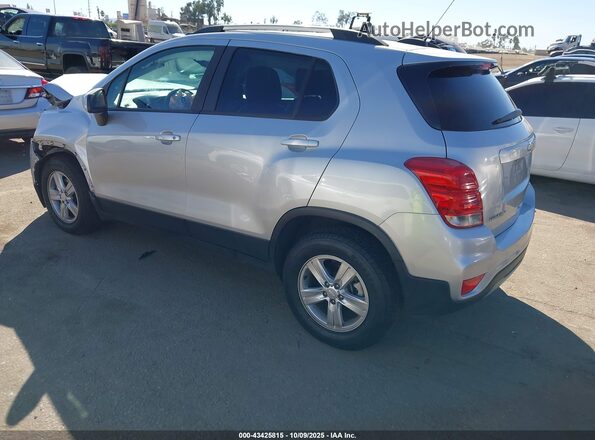 KL7CJPSM6MB372548 2021 CHEVROLET TRAX Silver Trasero izquierdo