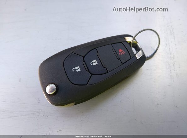 KL7CJPSM6MB372548 2021 CHEVROLET TRAX Silver Vista del salpicadero