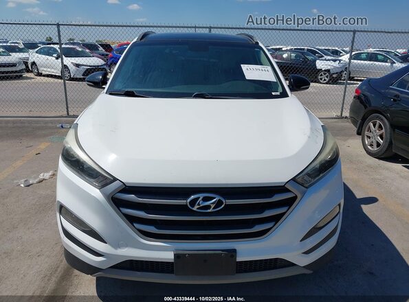KM8J33A2XHU548973 2017 HYUNDAI TUCSON White Vista del cuadro de instrumentos