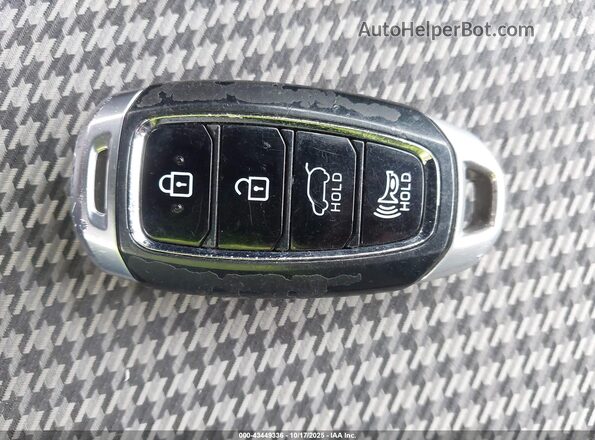 KM8K6CAA2MU622366 2021 HYUNDAI KONA White Առջևի վահանակի տեսք