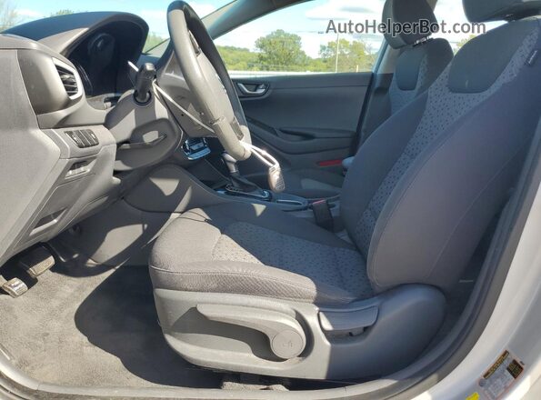 KMHC65LC4JU075708 2018 HYUNDAI IONIQ Gray Widok wnętrza z przodu