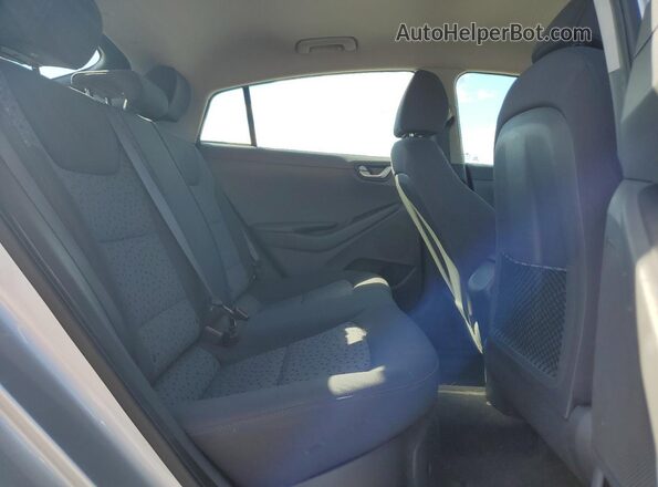 KMHC65LC4JU075708 2018 HYUNDAI IONIQ Gray Widok tylnych siedzeń