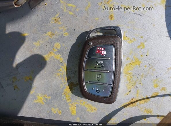 KMHC65LC9JU064235 2018 HYUNDAI IONIQ HYBRID Черный Вид панели приборов