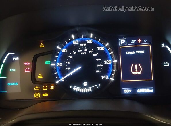 KMHC65LCXHU057496 2017 HYUNDAI IONIQ HYBRID Серебряный Вид задних сидений