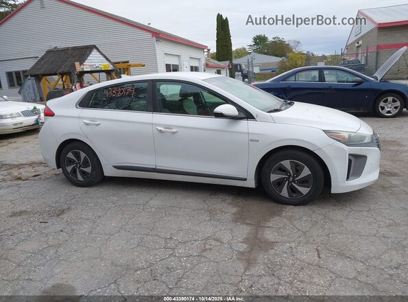KMHC75LC2HU021900 2017 HYUNDAI IONIQ HYBRID Белый Вид задней части салона