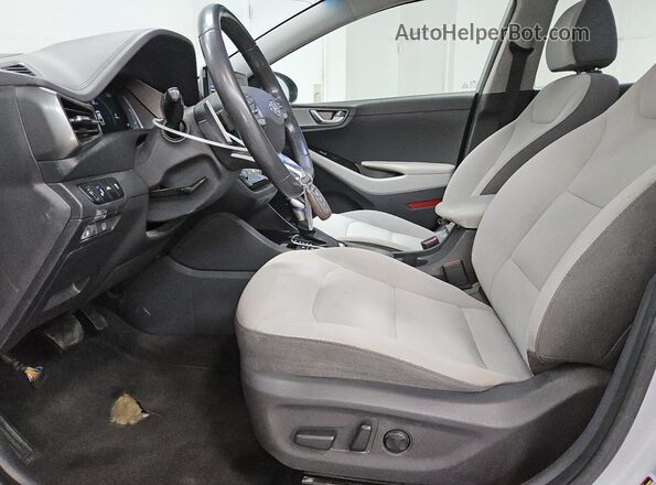 KMHC85LC4MU256404 2021 HYUNDAI IONIQ Silver Вид салону спереду