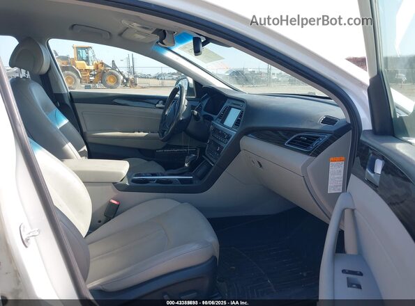 KMHE54L2XHA044634 2017 HYUNDAI SONATA PLUG-IN HYBRID Белый Вид салона спереди