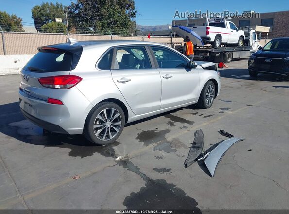 KMHH35LE4JU025407 2018 HYUNDAI ELANTRA GT Серебряный Задняя правая четверть