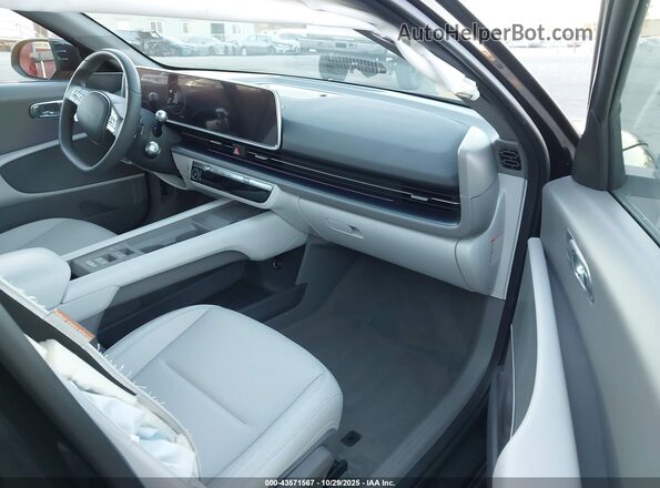 KMHM34AA5SA083070 2025 HYUNDAI IONIQ 6 Black Widok wnętrza z przodu