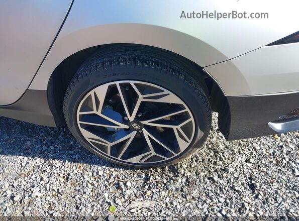 KMHM34AC0RA061795 2024 HYUNDAI IONIQ 6 Silver ხელსაწყოთა პანელის ხედი