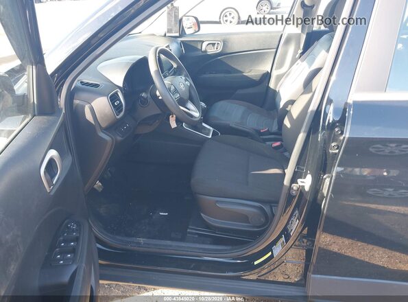 KMHRB8A32LU031641 2020 HYUNDAI VENUE Черный Вид салона спереди
