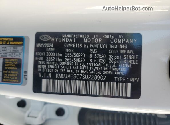 KMUJAESC7SU228902 2025 GENESIS GV80 White 360 interior view