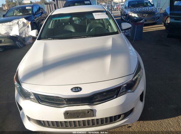KNAGU4LE8H5013642 2017 KIA OPTIMA HYBRID Белый Вид щитка приборов
