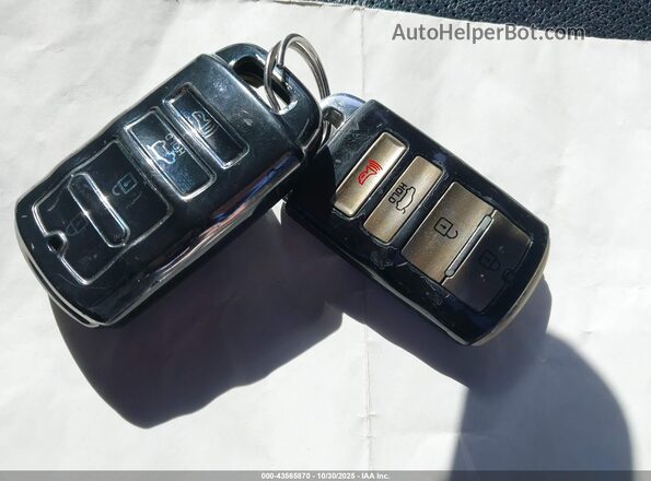 KNALT4D34H6035128 2017 KIA K900 Черный Вид панели приборов