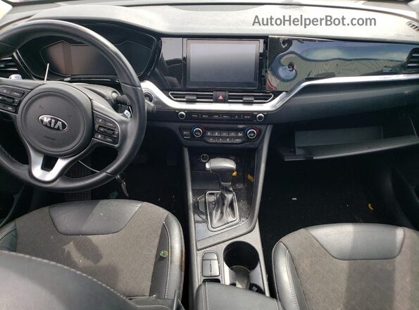 KNDCC3LC3L5448252 2020 KIA NIRO Красный Вид панели приборов