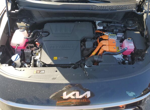 KNDCP3LE7S5264792 2025 KIA NIRO Black Vista del compartimento del motor