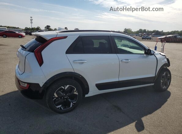 KNDCT3L16R5114093 2024 KIA NIRO White უკანა მარჯვენა
