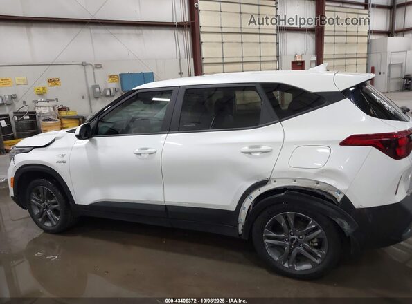 KNDEPCAA0P7434754 2023 KIA SELTOS Белый Панорамный вид салона 360°