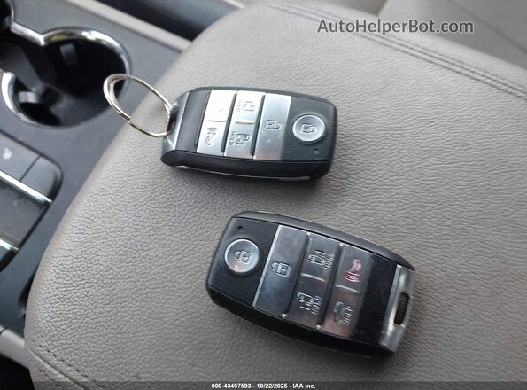 KNDMB5C17M6674176 2021 KIA SEDONA Black Widok deski rozdzielczej