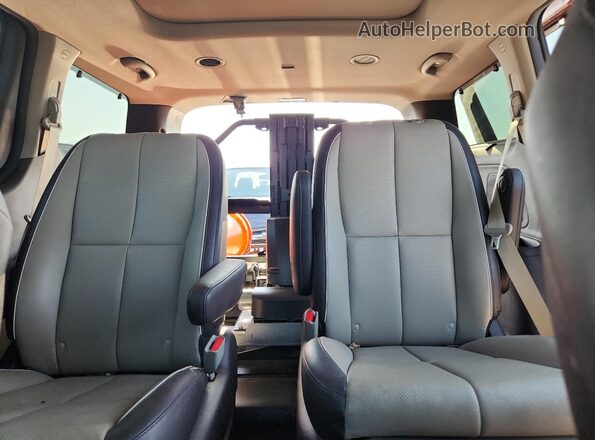 KNDME5C14J6377255 2018 KIA SEDONA Темно-бордовый Вид задних сидений