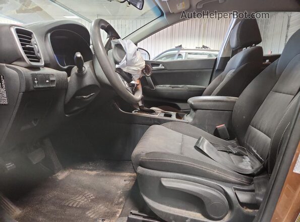 KNDPM3AC5M7846621 2021 KIA SPORTAGE Коричневый Вид салона спереди