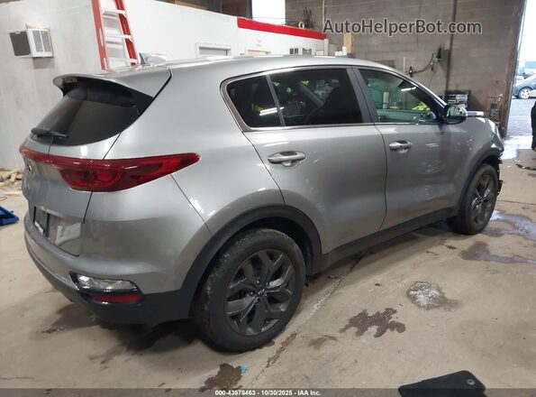 KNDPMCAC1N7958172 2022 KIA SPORTAGE Серебряный Задняя правая четверть