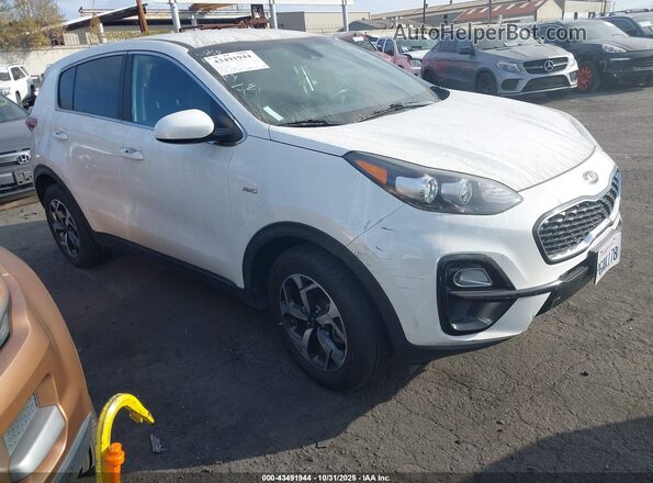 KNDPMCAC8M7917682 2021 KIA SPORTAGE White Przód prawy