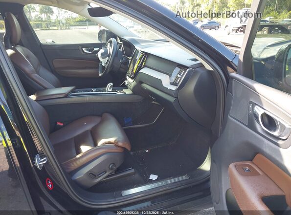 LYVBR0DL7JB122295 2018 VOLVO XC60 HYBRID Черный Вид салона спереди