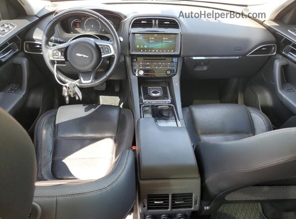 SADCK2FN1JA267458 2018 JAGUAR F-PACE Silver Vista del salpicadero