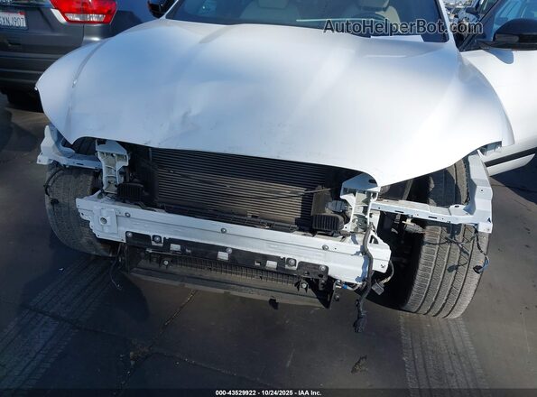 SADCT2EX7RA724950 2024 JAGUAR F-PACE White Вид спереду
