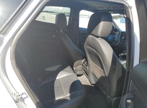 SADFJ2FX9J1Z01813 2018 JAGUAR E-PACE White Widok tylnych siedzeń